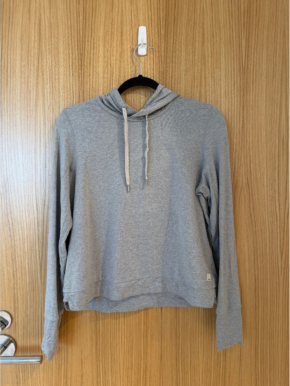 Vuori Halo Essential Hoodie Light Heathered Gray Women’s Size Small